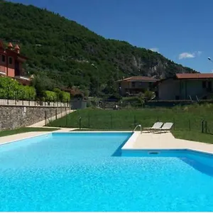 Irina's House With View On Like And Swimming Pool , Riva di Solto Italien